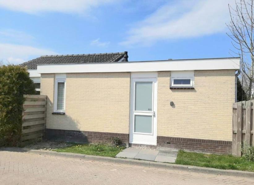 Huisje Finn, Met Grote Tuin En Veel Privacy Dirkshorn Exterior foto